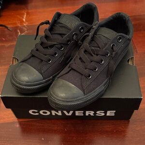 New w/box Converse All-Black Sneakers size 5